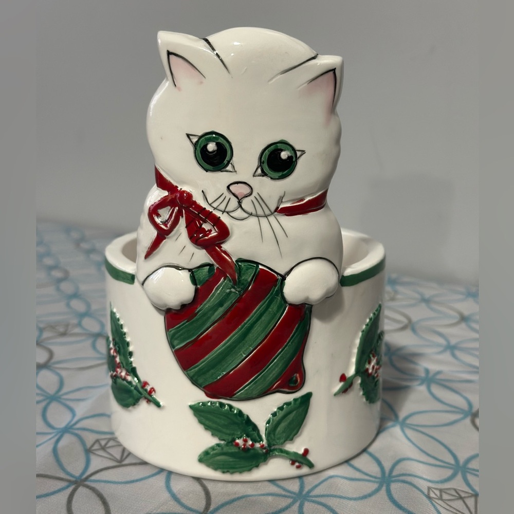Sigma Beauty White and Red Cat Bowl Andrea west small chip by cat ear